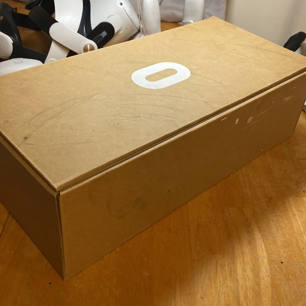 Oculus/ Meta Quest 2 126gb bundle with third party accessories
